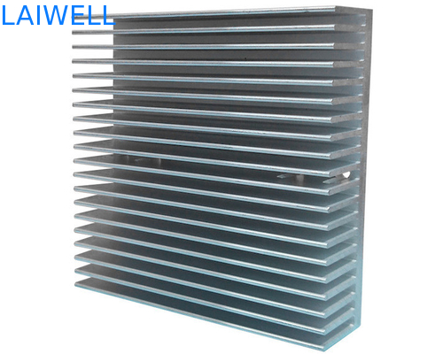 Poids de dent d'alimentation d'énergie d'extrusion bas de radiateur de radiateurs purs serrés d'alliage d'aluminium pour l'échange thermique
