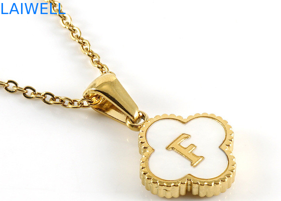 13*13MM 18K en acier inoxydable plaqué or Pendants de lettres à quatre feuilles de trèfle