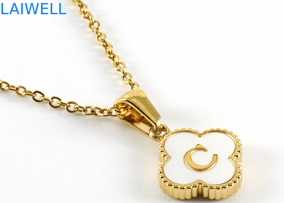 13*13MM 18K en acier inoxydable plaqué or Pendants de lettres à quatre feuilles de trèfle
