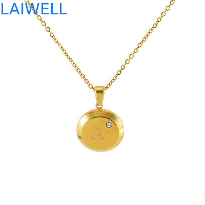 Décoration de bijoux de luxe moderne 18*18MM 18K plaqué en or pendentifs de lettres en acier inoxydable avec zircon