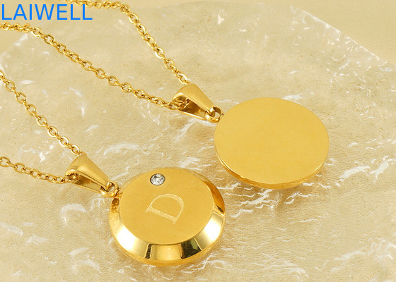 Décoration de bijoux de luxe moderne 18*18MM 18K plaqué en or pendentifs de lettres en acier inoxydable avec zircon