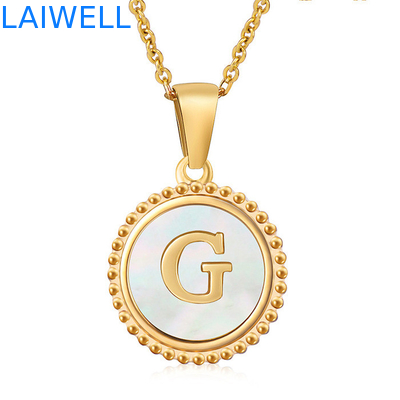 bijoux uniques 16mm 18K plaqué en or en acier inoxydable 3D Collier de lettre à coquille collier de lettre pour femmes pendentifs