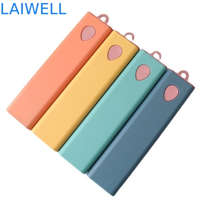 Conception élégante portable durable, fourre-tout 4 PC, ustensiles de table, accents écologiques, paille de blé, fibres résistantes à la chaleur et matériaux écologiques pour les températures élevées