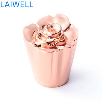 Caps de bouteille de parfum en alliage de zinc moulé sous pression de couleur or plaqué au design unique et luxueux moderne, s'adaptant à la plupart des bouteilles selon le design demandé