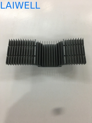 L'expulsion noire de anodisation a embouti les pièces en aluminium tournent le refroidisseur assorti d'unité centrale de traitement en métal
