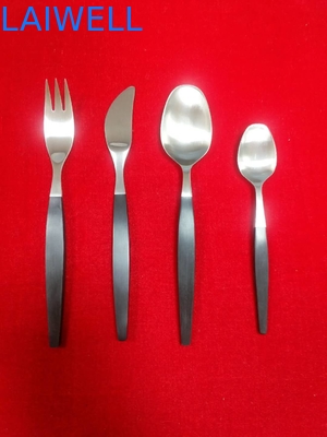 Matt Polishing moderne 18/8 vaisselle plate d'acier inoxydable place l'ensemble de couverts de cuisine