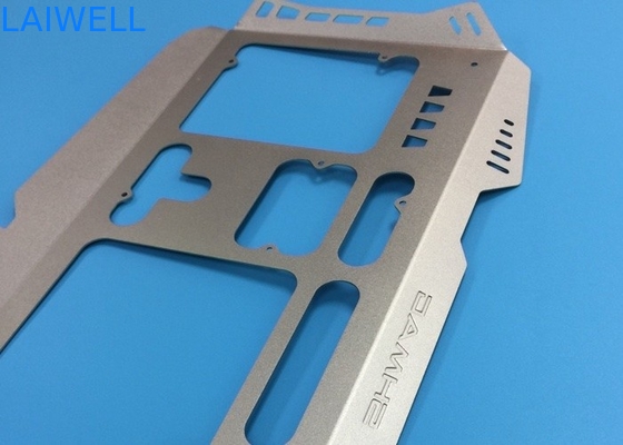 Panneau de clavier en aluminium d'estampage métallique CNC de précision avec finition anodisante pour panneau d'ordinateur et conception et performances